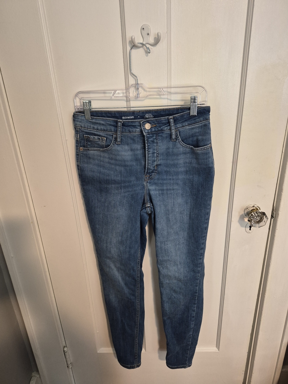 Old Navy Skinny Jeans in Medium Blue Wash